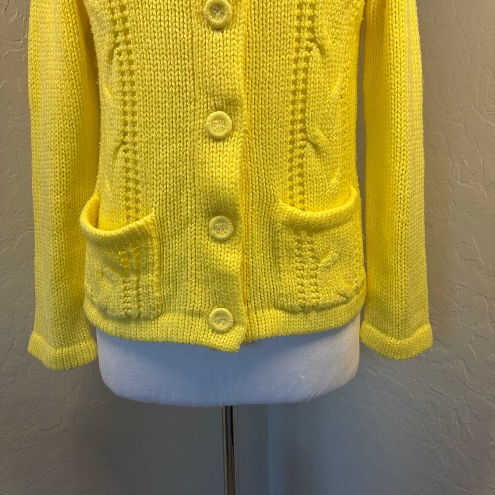 Vintage 70s Hand Knit Cardigan Sweater Lemon Yellow Cable Knit Collar Pockets M - Picture 5 of 12